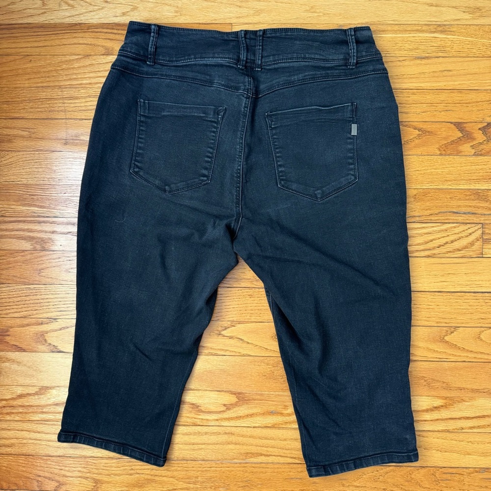 1822 Denim Women's Black Capri Jeans Size 18W - Picture 3 of 10